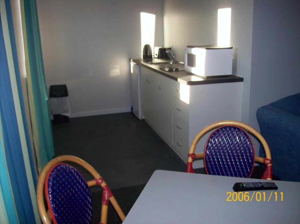 Centrebreak Beach Stay Green Head Екстериор снимка