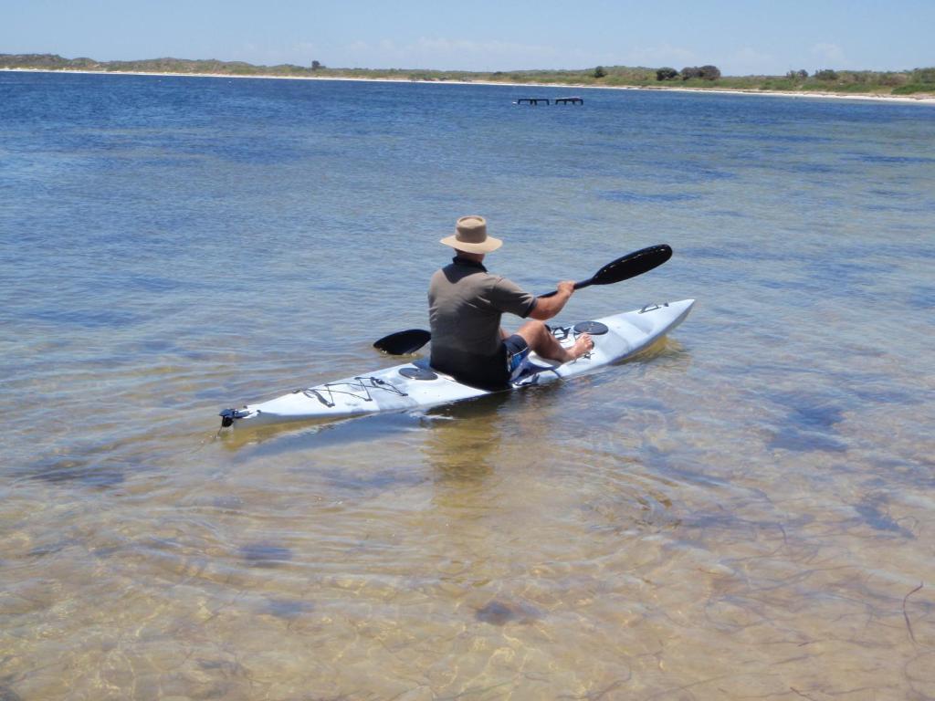 Centrebreak Beach Stay Green Head Екстериор снимка